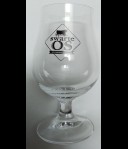 Swarte Os Bierglas op Voet